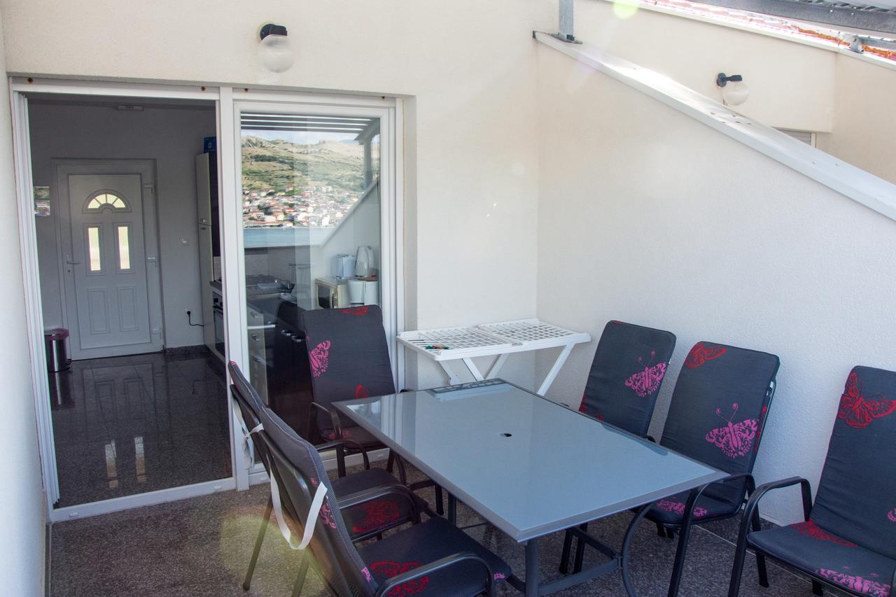 Apartments Sv. Jelena 2 Pag Town Buitenkant foto